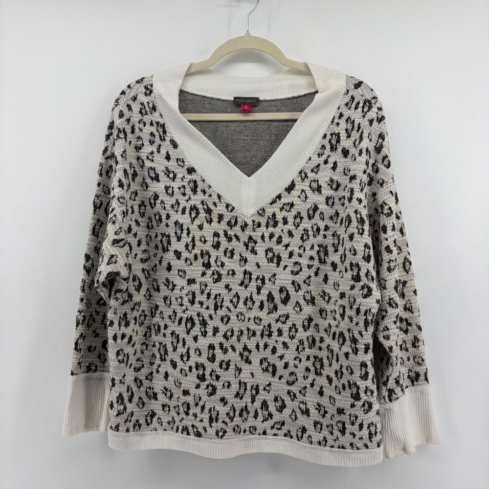 Vince Camuto Leopard Print Sweater White‎ Black Womens Medium V-Neck Metallic